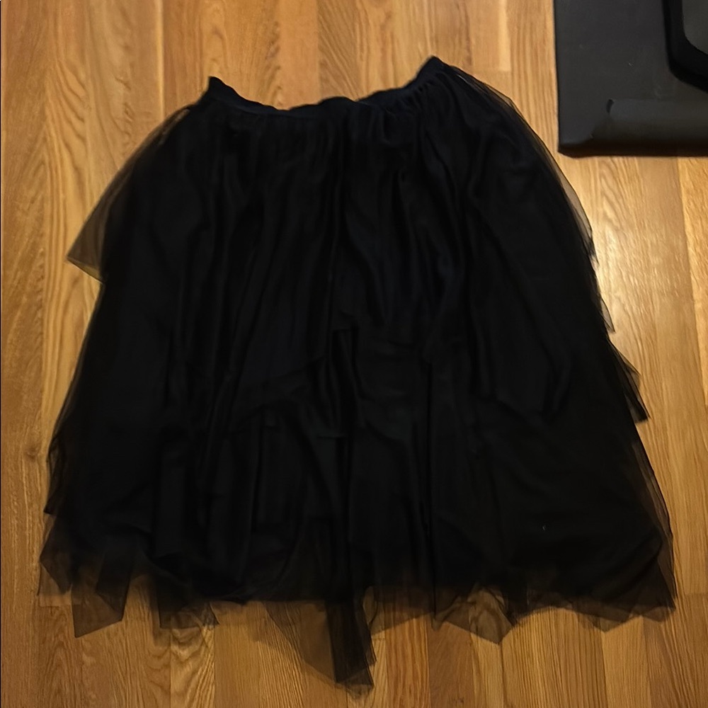 Women’s M Black Tulle Hanky Hem Goth Costume Skirt